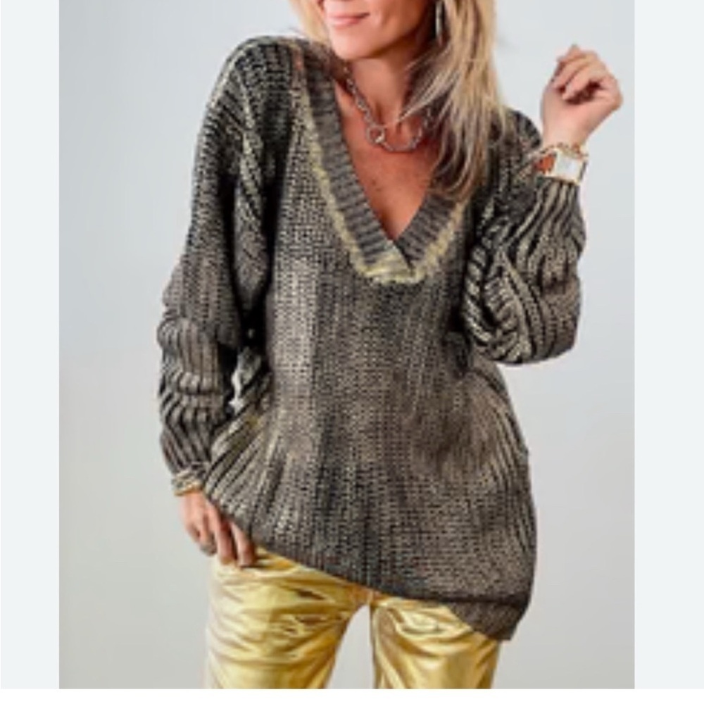 Chic Black and Gold V-Neck Sweater
